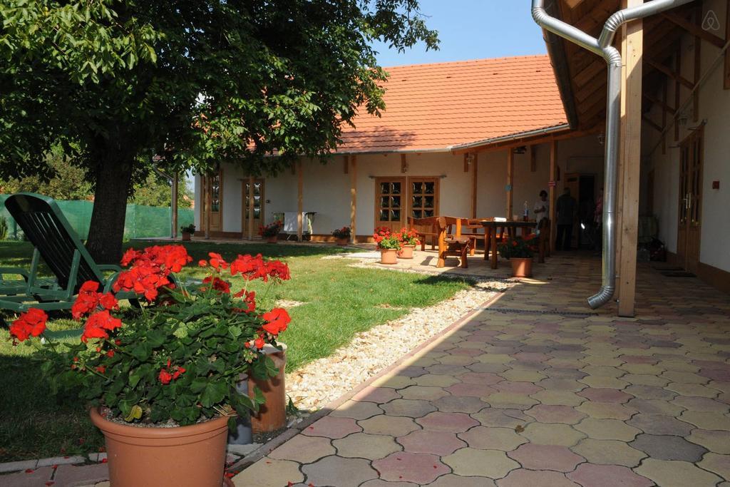 Guesthouse Kohari Egerszalok Exterior photo